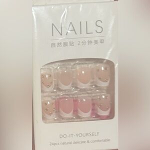 Heart Design Press-On Nails